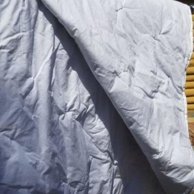 Lot 2-425: Vintage Queen/Full Size Bedspread 
