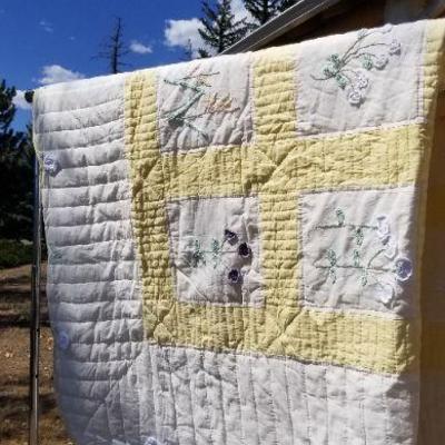 Lot 2-427: Vintage Queen/Full Size FLOWER Theme Yellow & White Bedspread