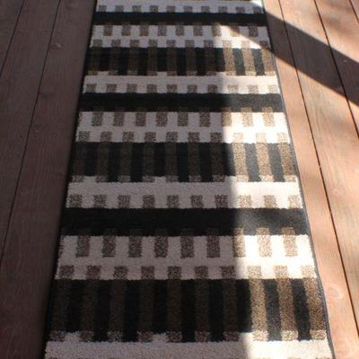 Lot 2-442: Large Rug Runner 93" x 25.5" Black White and Beige Blocks