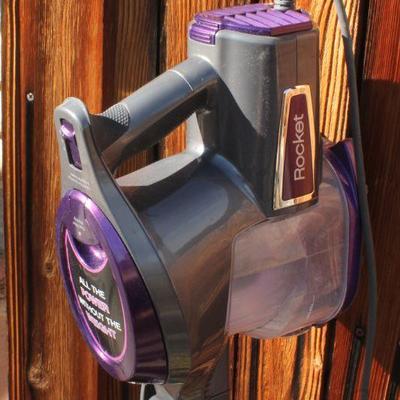 Lot 2-452: Rocketâ„¢ Vacuum Cleaner w/ Accessories TESTED A+
