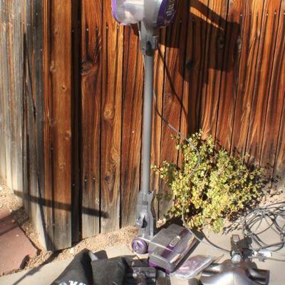 Lot 2-452: Rocketâ„¢ Vacuum Cleaner w/ Accessories TESTED A+