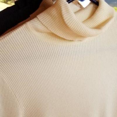 Lot 2-457: Size LARGE Group of (7) Ralph Lauren Assorted Women's Clothing
