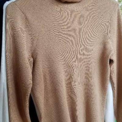 Lot 2-457: Size LARGE Group of (7) Ralph Lauren Assorted Women's Clothing
