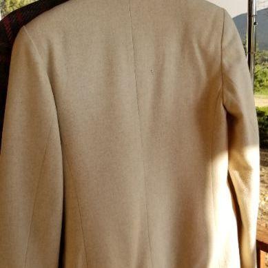 Lot 2-460: (4) Assorted Vintage Women's  Size (MEDIUM Estimate)