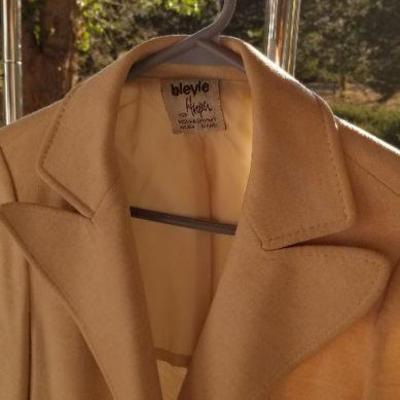 Lot 2-460: (4) Assorted Vintage Women's  Size (MEDIUM Estimate)