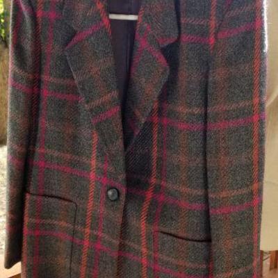 Lot 2-460: (4) Assorted Vintage Women's  Size (MEDIUM Estimate)