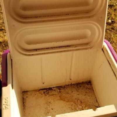 Lot 2-462: Two Cold/Hot Coolers 