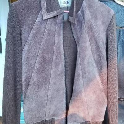 Lot 2-475: Vintage Hi Gear Leather Zip Up Jacket Sweater