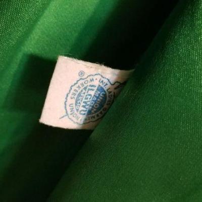 Lot 2-482: Vintage Women's Union Made Green Wool Coat Size (Medium ESTIMATE)