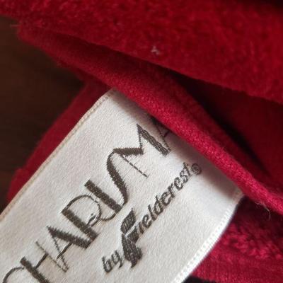 Lot 2-524: Vintage New with Tag Red Fieldcrest Towel Set