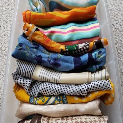 Lot 2-525: Scarves Lot (10)