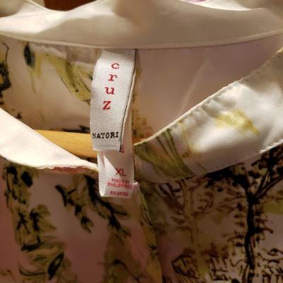 Lot 2-529: Cruz Natori Silk Pajama Set (Shirt, Pants XL & Robe 