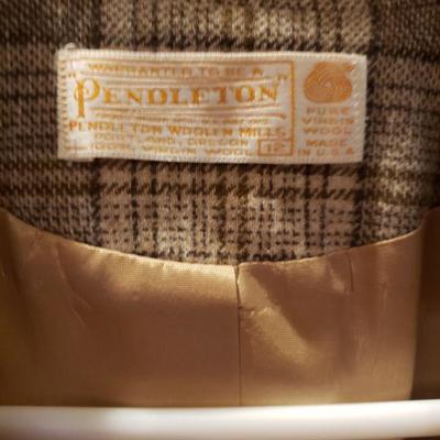 Lot 2-533: Vintage Pendleton Blazer Size 12