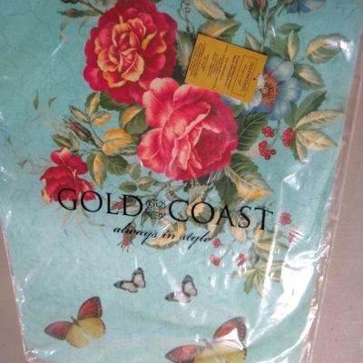Lot 212- Decorative Bath Mat by Gold Coast