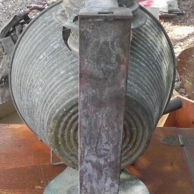 LOT 338   ANTIQUE BEACON KEROSENE RAILROAD LANTERN NO 20