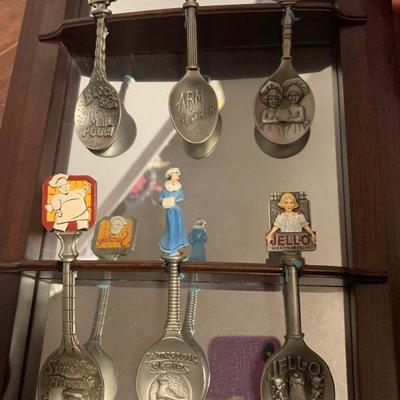 Vintage Franklin Mint Country Store Mirrored Shelf w/Pewter Advertising Spoons