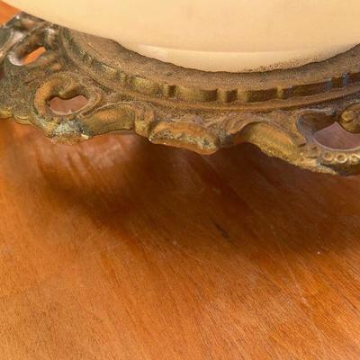 B7: Glass Floral Electric Lamp (Gone with the Wind Style)