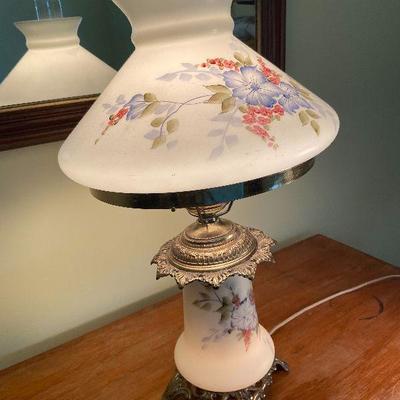 B7: Glass Floral Electric Lamp (Gone with the Wind Style)