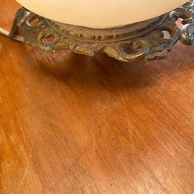 B7: Glass Floral Electric Lamp (Gone with the Wind Style)