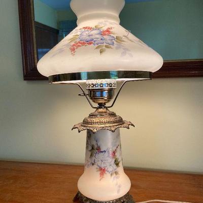 B7: Glass Floral Electric Lamp (Gone with the Wind Style)