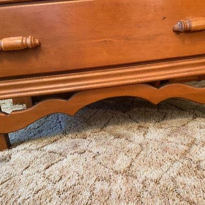 B10: 5 Drawer Colonial Wood Dresser