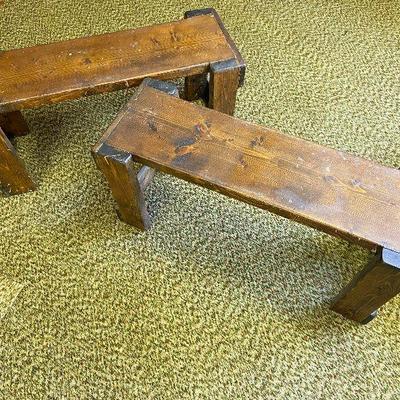 F86: Pair Of Wood Benches