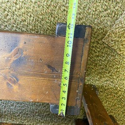 F86: Pair Of Wood Benches