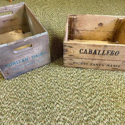 F87: Pair Of Wooden Crates