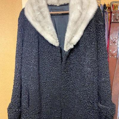 BC7: Vintage Strawbridge & Clothier Coat