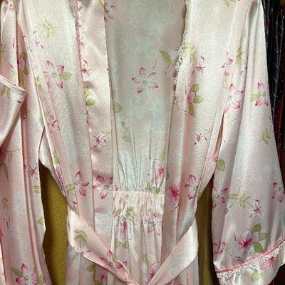 BC11: Morgan Taylor Intimates Night Dress And Robe