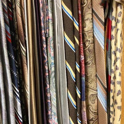 BC19: Vintage Tie Lot with Tie Bar