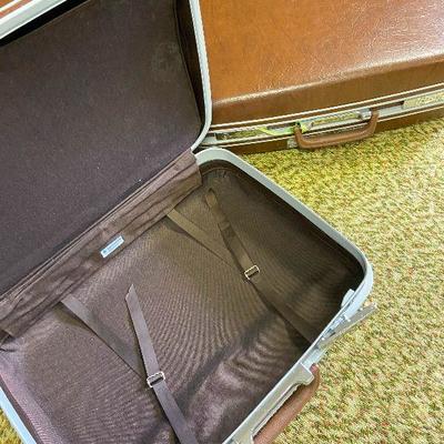 BC21: Vintage Hardcase Suitcases 