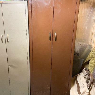 BC27: Brown Metal Locker