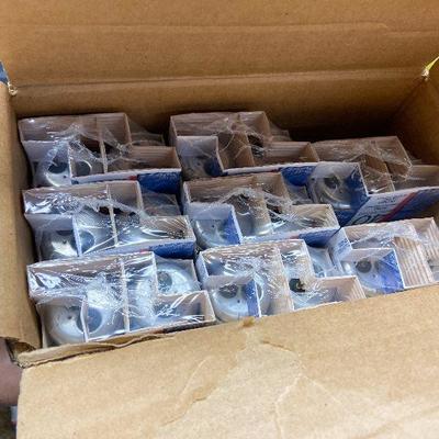 BC31:Lot Of Fluorescent Lightbulbs