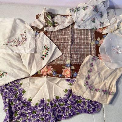 M87: Lot Of Hankies And Scarves 