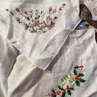 M87: Lot Of Hankies And Scarves 