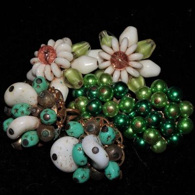 Mid Century Emerald Green Cluster Clip On Earrings, Western Germany, Japan, Glass, Pearls Beads (4) 