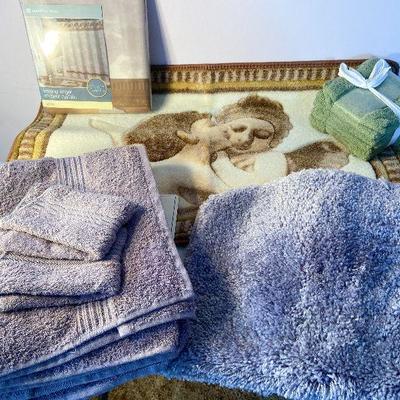M70: Lot Of Angel Bathroom Rug/Shower Curtain And More