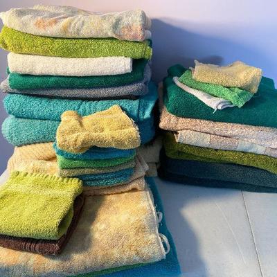 M74:Lot Of Towels
