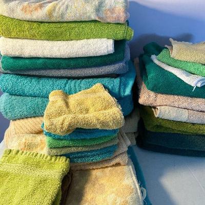 M74:Lot Of Towels