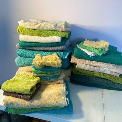 M74:Lot Of Towels