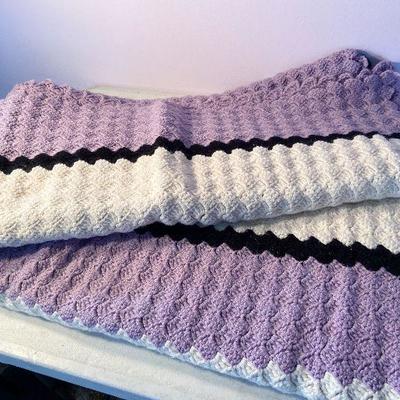 M76: Purple And White Homemade Blanket