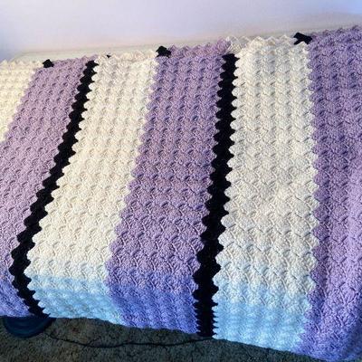 M76: Purple And White Homemade Blanket