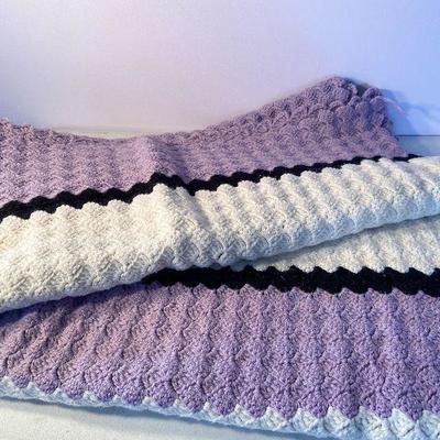 M76: Purple And White Homemade Blanket