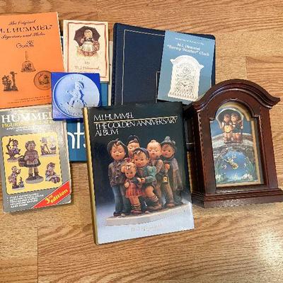 K90: Hummel Stormy Weather Clock, Collectors books and more