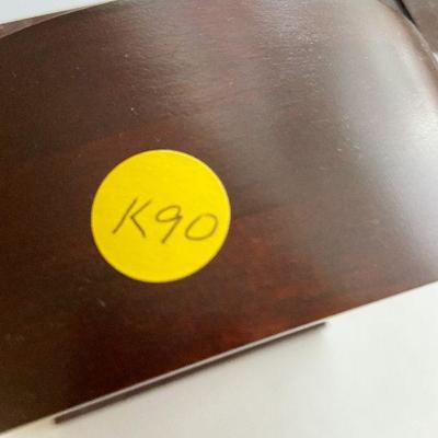 K90: Hummel Stormy Weather Clock, Collectors books and more