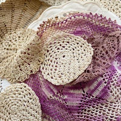 K97:  Vintage Doilies and Linens Lot