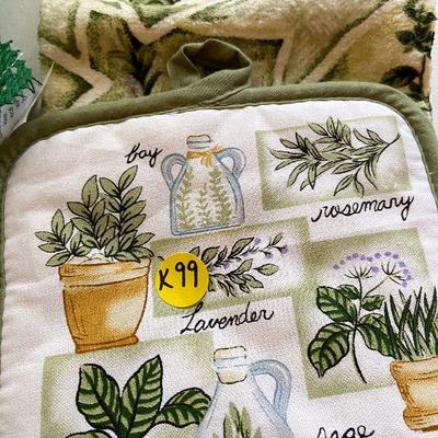 K99: Birdhouse Floral Arrangements, Herb Kitchen Towel/Potholder