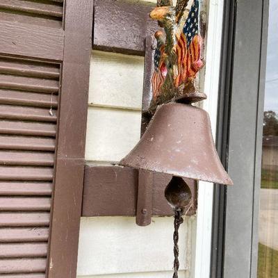 K103: Cast Iron Dinner Bell Eagle w/Flags Porch Bell