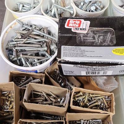 W45: Box Lot of Screws and Fixings 3